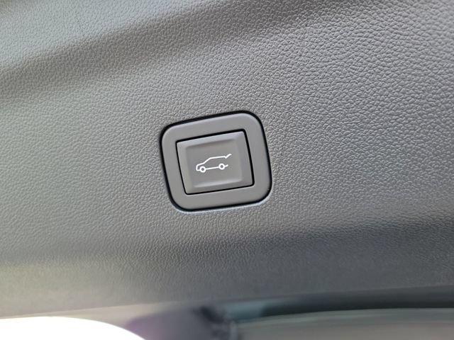 New 2026 GMC Yukon Denali AWD/4WD image 8