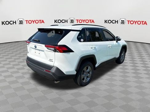 Certified 2022 Toyota RAV4 XLE AWD/4WD image 8