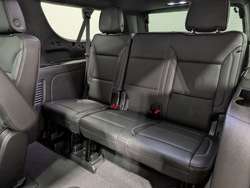 Used 2023 GMC Yukon XL Denali w/ Advanced Technology Package image 20