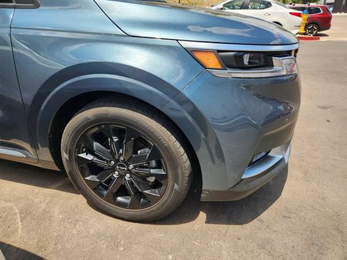 Certified 2022 Kia Carnival SX FWD image 13