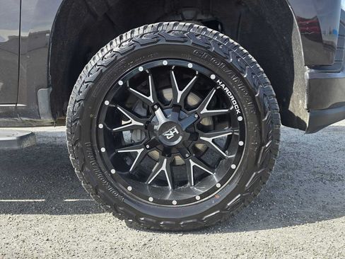 Used 2019 Chevrolet Silverado 1500 High Country w/ Safety Package II AWD/4WD image 9