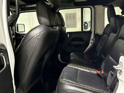 Used 2021 Jeep Wrangler Unlimited Sahara image 23