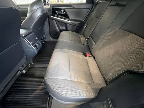 Used 2024 Toyota bZ4X FWD image 35