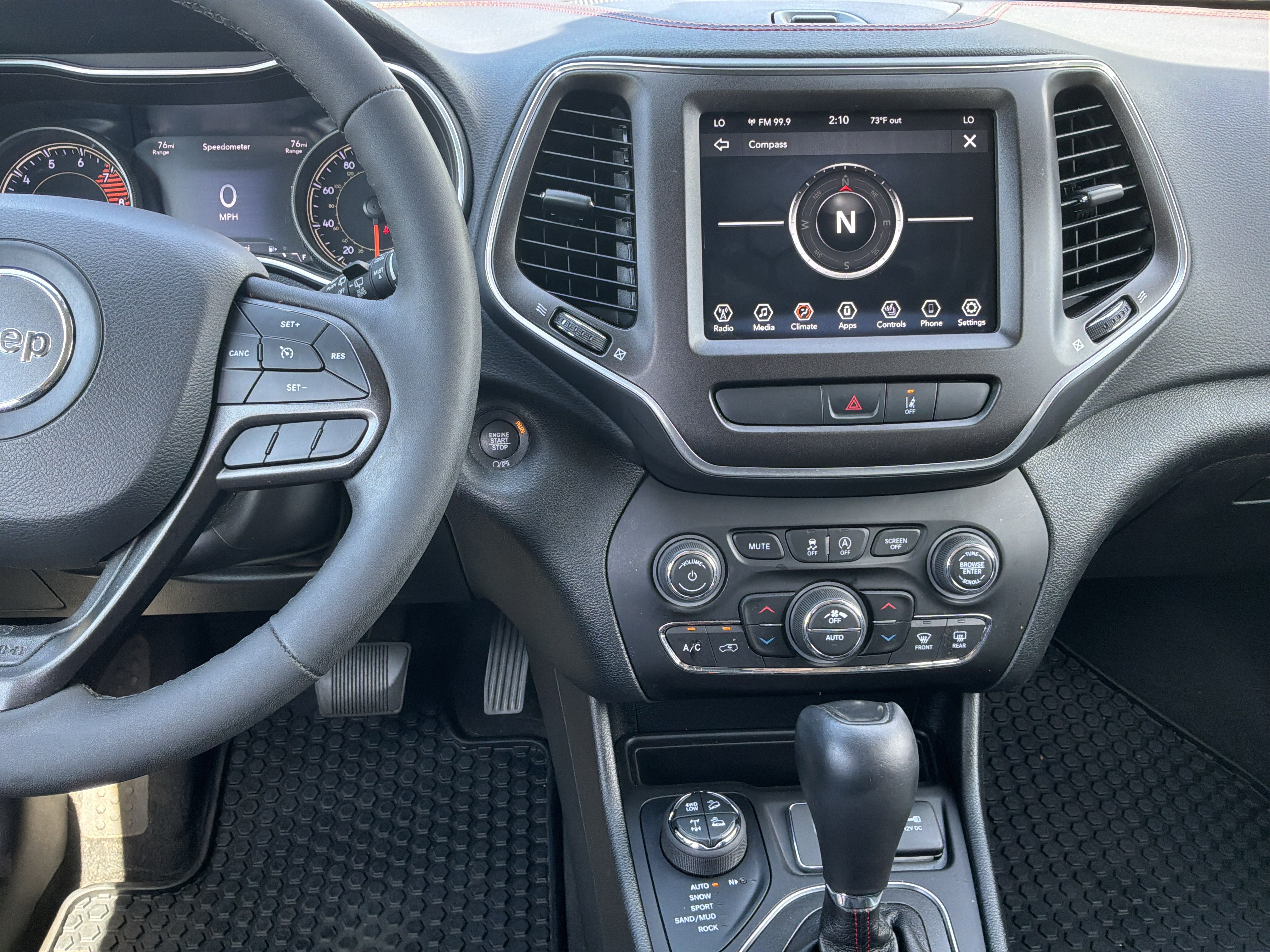 Used 2022 Jeep Cherokee Trailhawk w/ Premium Leather Package AWD/4WD image 29