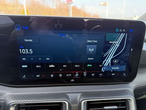 Used 2025 Ford Mustang Premium image 23