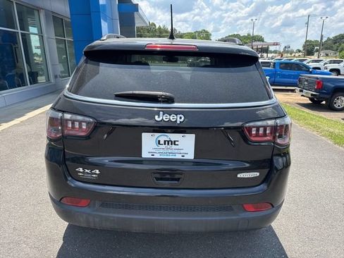 Used 2021 Jeep Compass Latitude w/ Sun and Sound Group AWD/4WD image 6