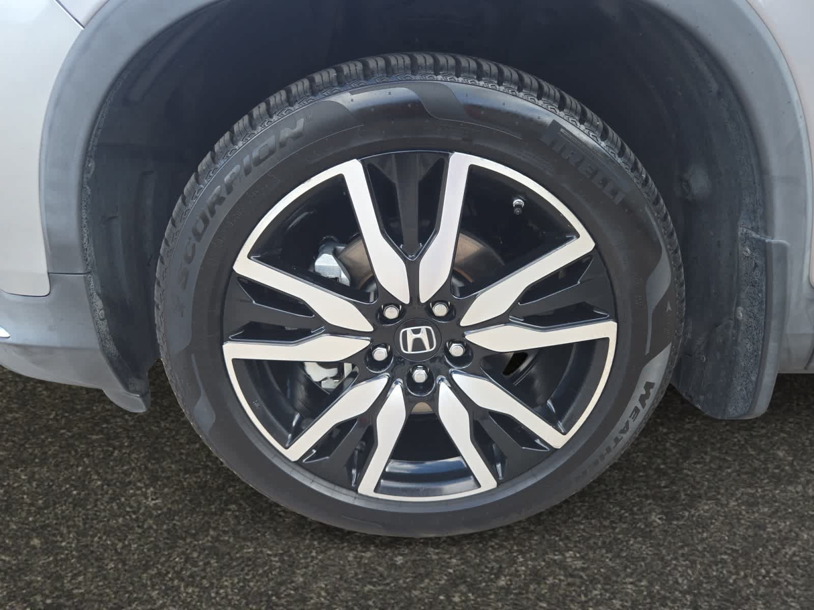 Used 2019 Honda Pilot Touring image 14