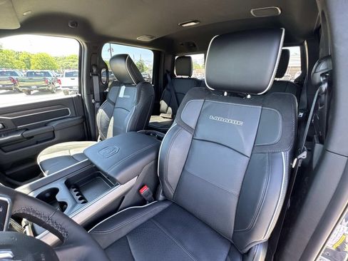 New 2026 RAM 2500 Laramie AWD/4WD image 51