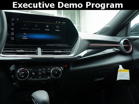 Used 2025 Chevrolet Trax RS w/ Driver Confidence Package image 21