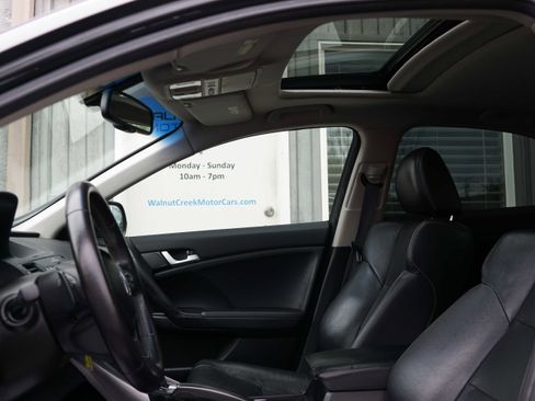 Used 2011 Acura TSX Sedan image 40