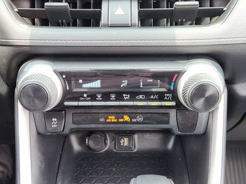 Certified 2023 Toyota RAV4 LE FWD image 18