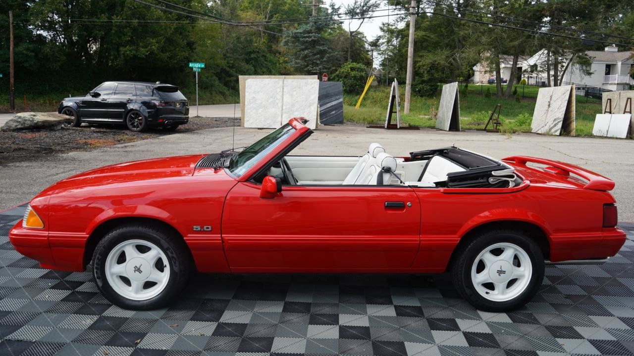 Used 1992 Ford Mustang LX RWD image 12