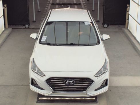 Used 2019 Hyundai Sonata SE w/ Winter Weather Package FWD image 5