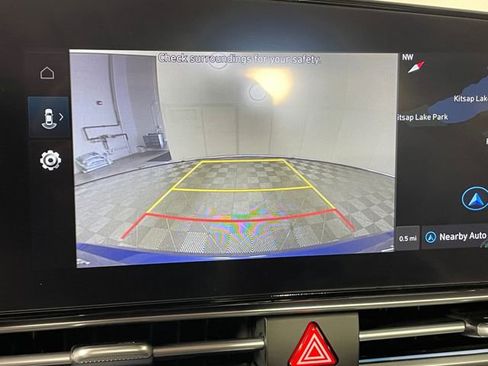 Certified 2025 Hyundai Elantra SEL image 9