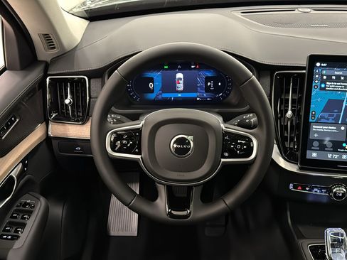 Used 2026 Volvo XC90 B6 Plus w/ Protection Package Premier image 12