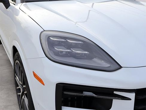 New 2026 Porsche Cayenne Coupe image 14