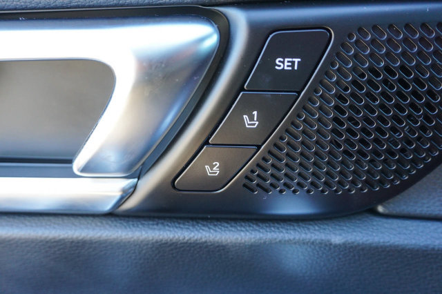Used 2024 Kia Telluride SX w/ Towing Package FWD image 14
