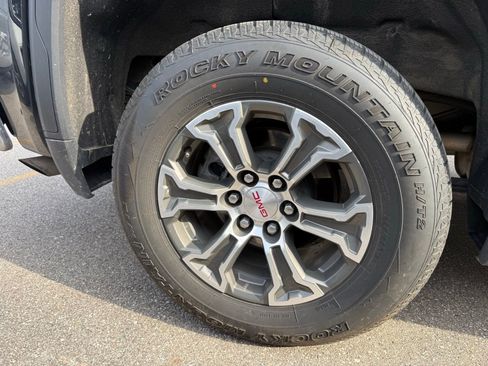 Used 2025 GMC Sierra 1500 SLT AWD/4WD image 7