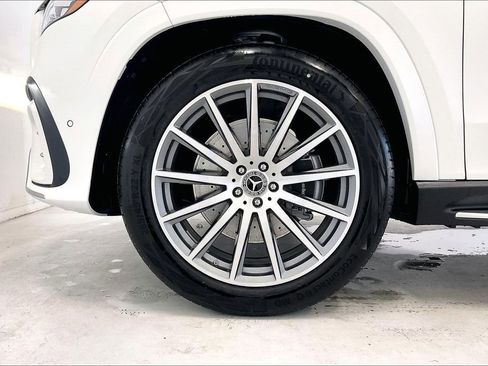 New 2026 Mercedes-Benz GLS 450 4MATIC image 11