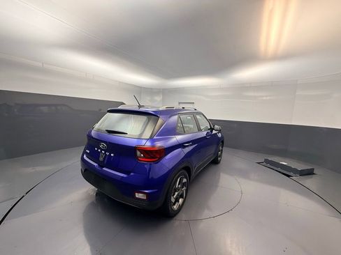 Used 2023 Hyundai Venue SEL image 5