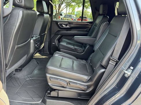 Used 2021 Chevrolet Tahoe LT w/ LT Signature Package AWD/4WD image 19