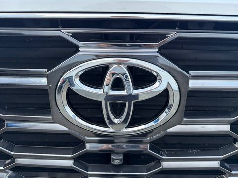 Used 2025 Toyota Sequoia Limited AWD/4WD image 33