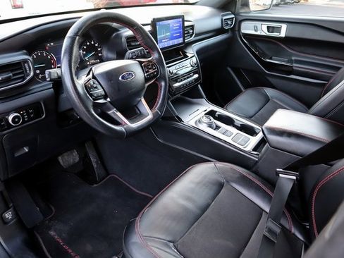 Certified 2023 Ford Explorer ST-Line w/ Class IV Trailer Tow Package image 3