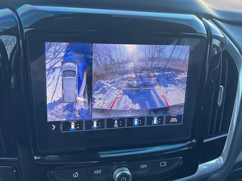 Used 2020 Chevrolet Traverse RS image 11
