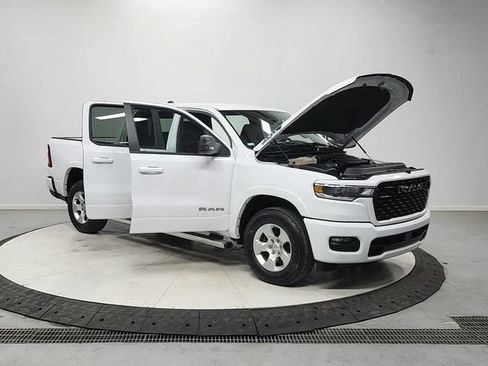 Used 2025 RAM 1500 Big Horn AWD/4WD image 9