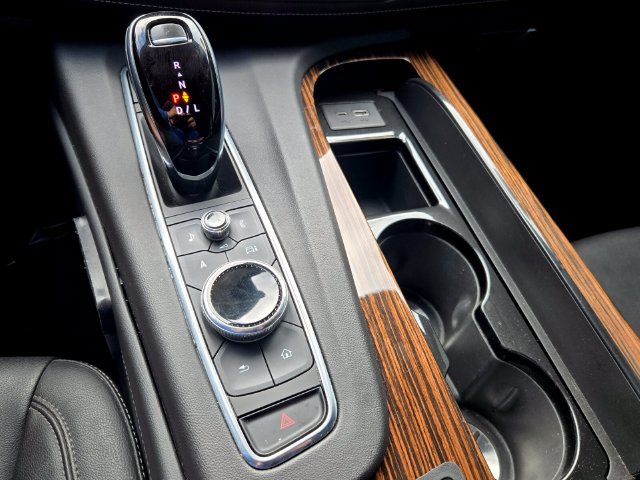 Used 2021 Cadillac Escalade Luxury RWD image 17