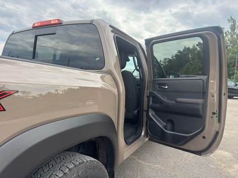 Used 2023 Nissan Frontier PRO-4X w/ Pro Convenience Package AWD/4WD image 20
