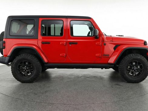 Used 2025 Jeep Wrangler Unlimited Sport AWD/4WD image 11