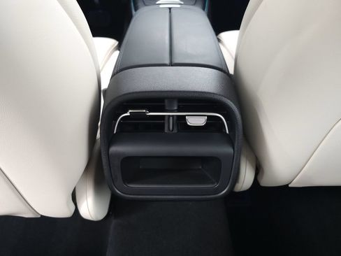 Used 2025 Mercedes-Benz E 350 4MATIC Sedan image 28