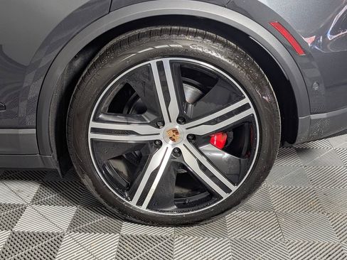 New 2025 Porsche Macan 4S Electric image 12