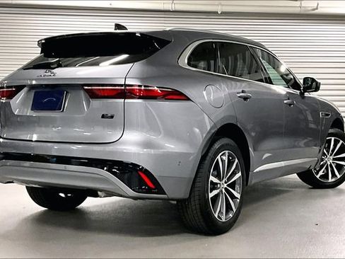 New 2026 Jaguar F-PACE R-Dynamic S image 4