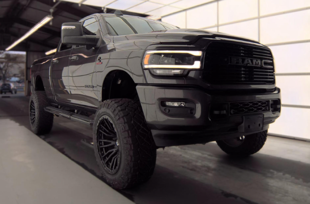 Used 2023 RAM 2500 Laramie w/ Night Edition AWD/4WD image 3