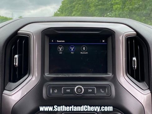 Used 2019 Chevrolet Silverado 1500 Custom w/ Custom Convenience Package AWD/4WD image 28