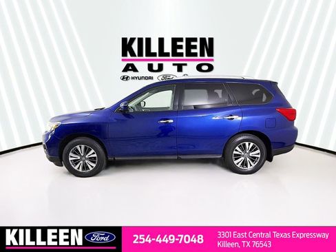 Used 2020 Nissan Pathfinder S image 4