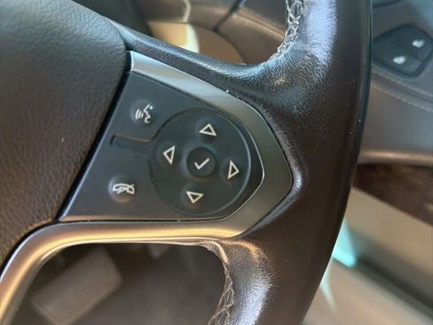 Used 2019 Chevrolet Suburban LT AWD/4WD image 13