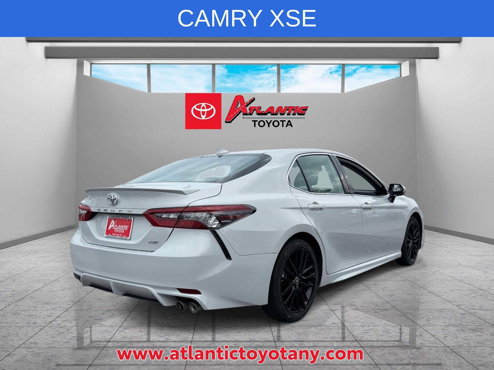Used 2024 Toyota Camry XSE FWD image 7