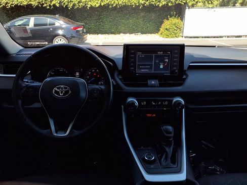 Certified 2021 Toyota RAV4 XLE w/ XLE Grade Weather Package AWD/4WD image 20
