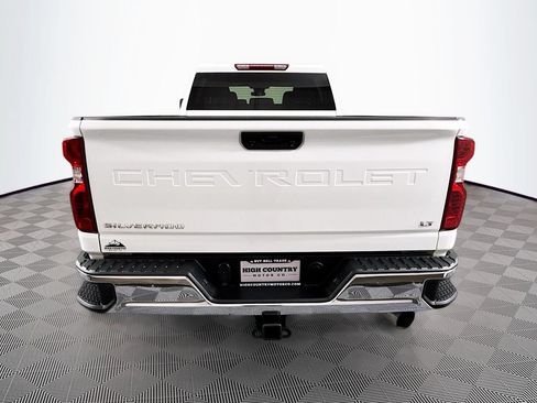 Used 2024 Chevrolet Silverado 2500 LT w/ Convenience Package AWD/4WD image 6