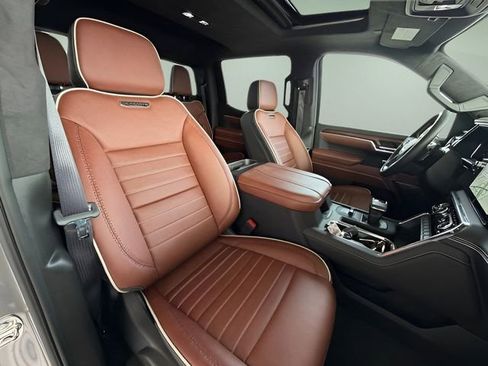 Used 2025 GMC Sierra 1500 Denali Ultimate image 38