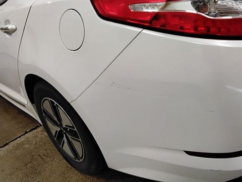 Used 2013 Kia Optima LX w/ Hybrid Convenience Pkg FWD image 17