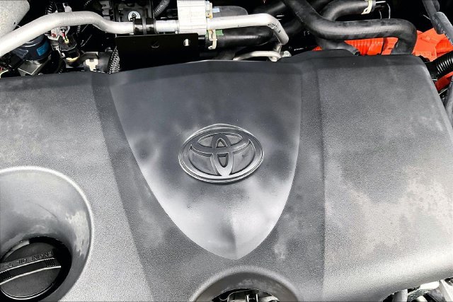 Used 2024 Toyota RAV4 XSE w/ Premium Package AWD/4WD image 27