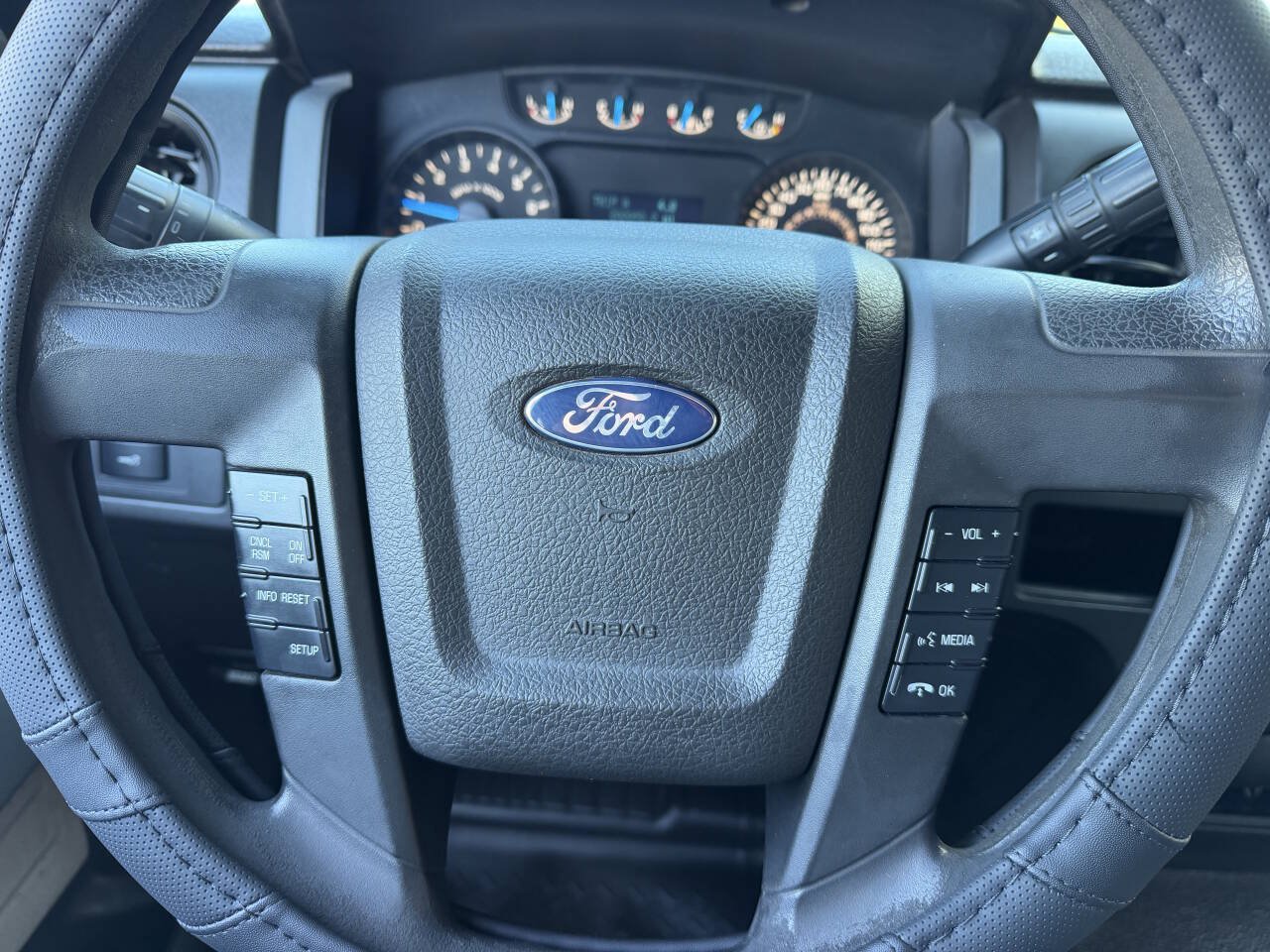 Used 2014 Ford F150 XL w/ Equipment Group 101A Mid AWD/4WD image 18