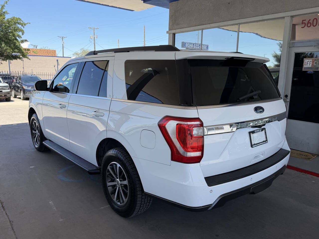 Used 2021 Ford Expedition XL AWD/4WD image 4