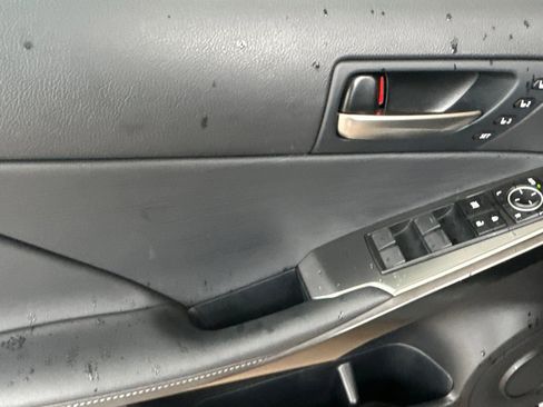 Used 2025 Lexus IS 500 image 11