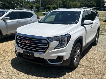 Used 2024 GMC Terrain SLT