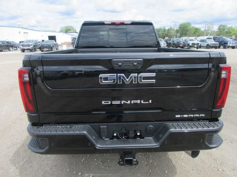 New 2026 GMC Sierra 2500 Denali Ultimate AWD/4WD image 6